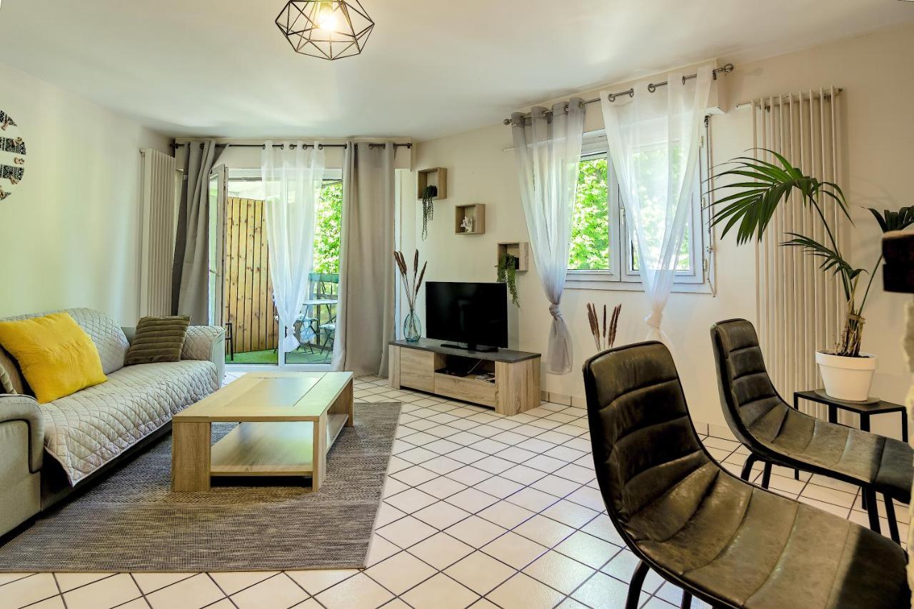 100 Geneve Joli T2 Avec Place De Parking Privee Annecy Exterior photo